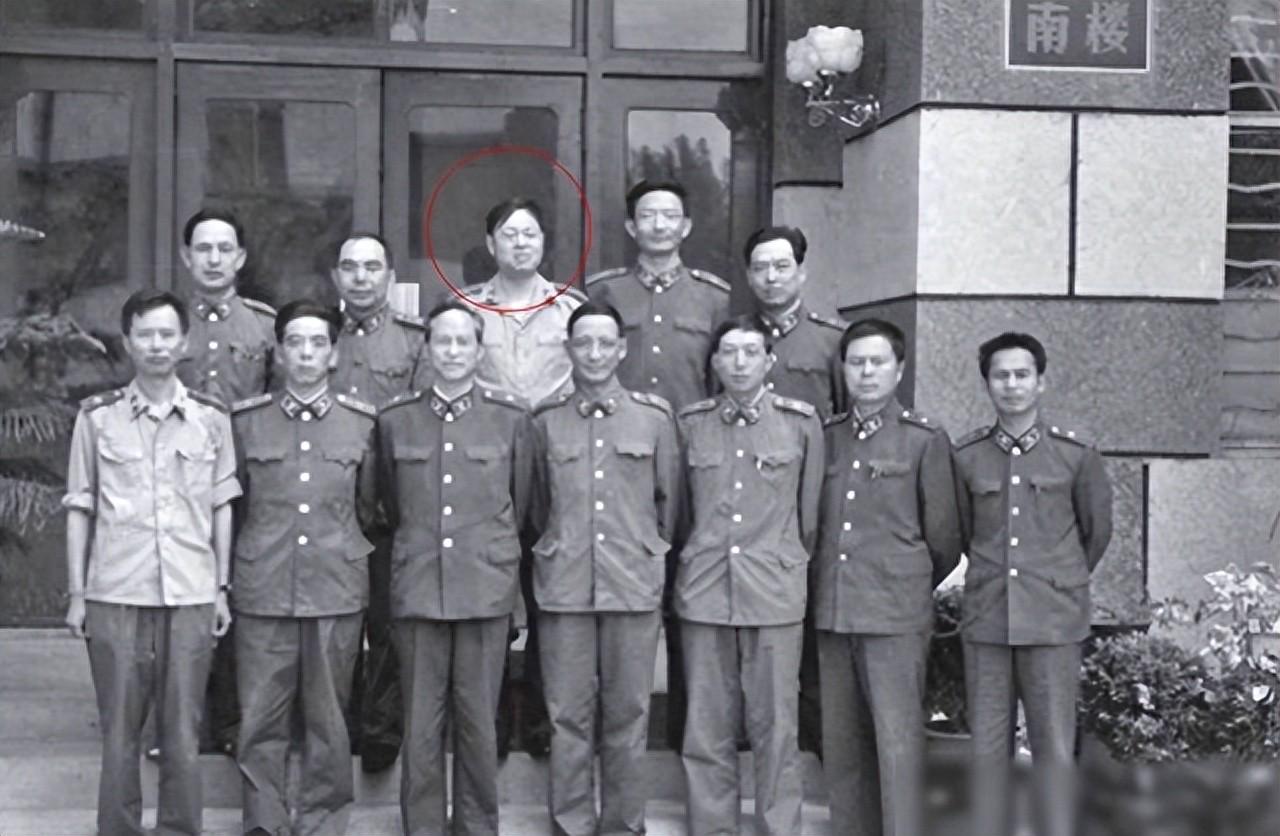 卧槽!詹姆斯跟湖人的矛盾,2021年就发生了...
