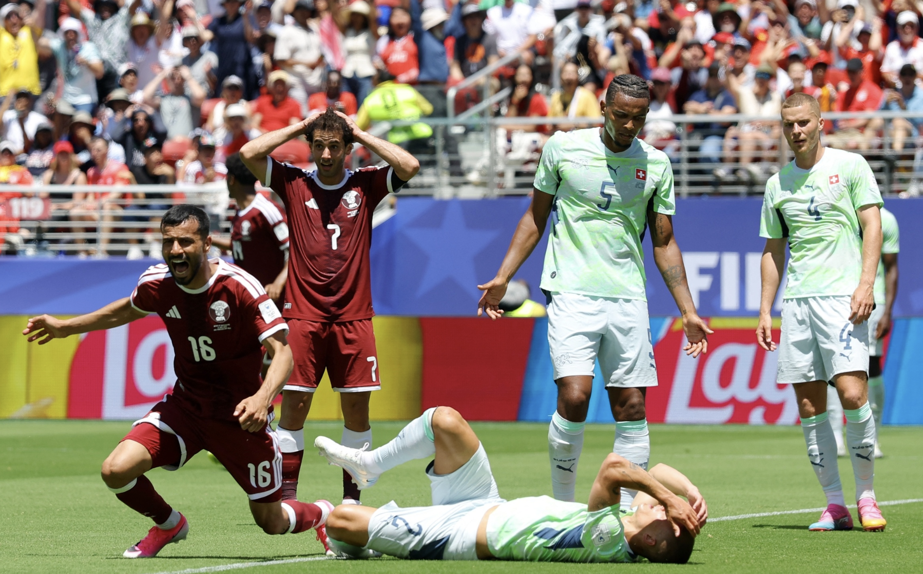 国足无缘世界杯24年 董路呐喊:2034年我们必进世界杯 最晚那一天